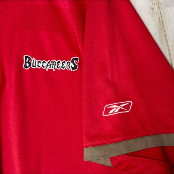 Tampa Bay Buccaneers Reebok Red 1/4 Zip Polo NFL Team Issued Chris Gannon Sz XL - Picture 9 of 9